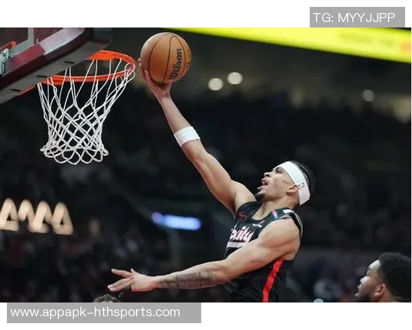 卡马拉实力大增成为众人瞩目的明星球员展现超凡表现 卡马拉实力大增成为众人瞩目的明星球员展现超凡表现