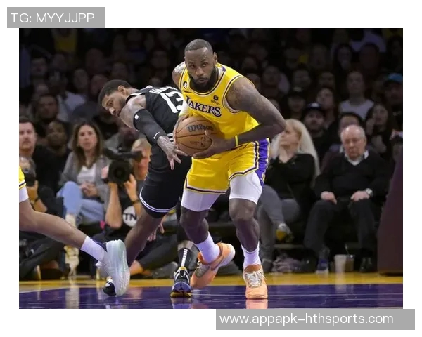 小尼克史密斯回顾湖人媒体日盛况与黄蜂时的鲜明对比 小尼克史密斯回顾湖人媒体日盛况与黄蜂时的鲜明对比