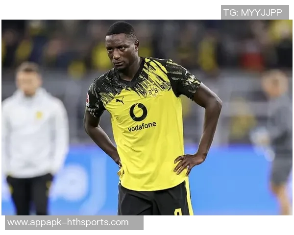 巴萨关注多特前锋吉拉西解约金降至6500万欧元