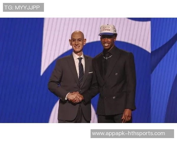 飞天遁地的探花埃奇库姆闪耀全场18投10中斩获26分并贡献5次抢断 飞天遁地的探花埃奇库姆闪耀全场18投10中斩获26分并贡献5次抢断